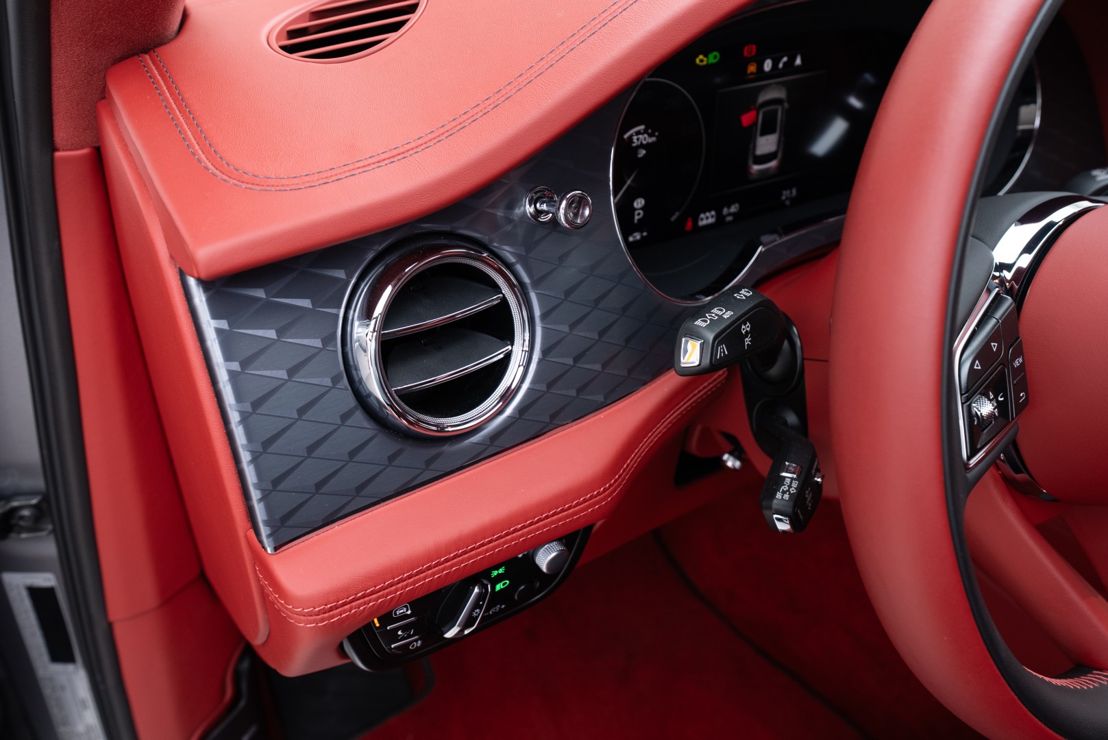 2023 BENTLEY BENTAYGA AZURE | GCC | MAIN DEALER WARRANTY SERVICE